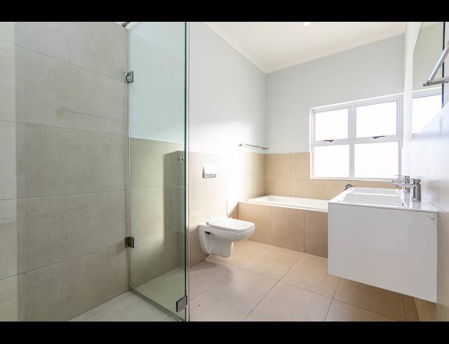 4 BEDROOM FREEHOLD FOR SALE IN SAGEWOOD